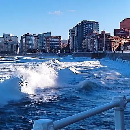 Espectacular Piso En La Playa * Gijon