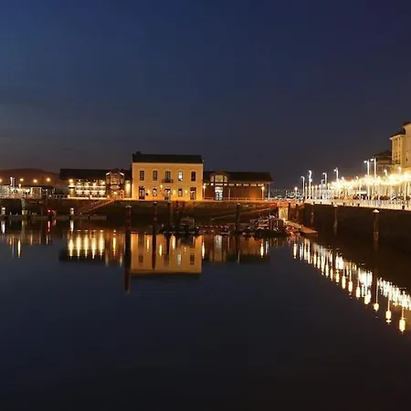 Espectacular Piso En La Playa Gijon