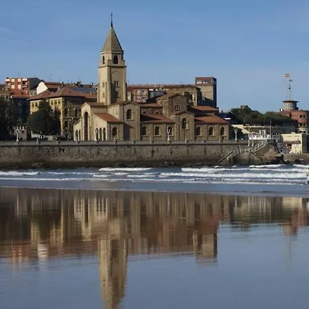 Espectacular Piso En La Playa * Gijon
