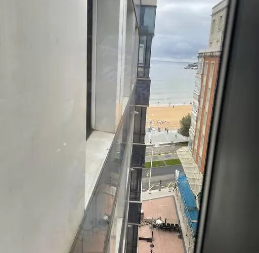 Espectacular Piso En La Playa Apartman Gijón